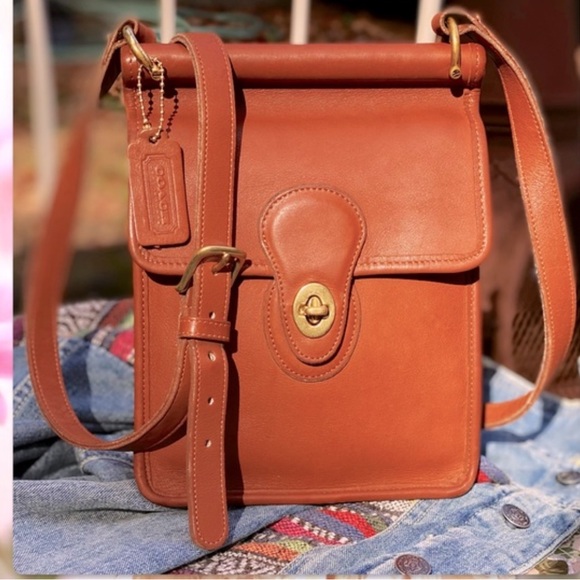 Coach Handbags - VINTAGE COACH BRITISH TAN LEATHER MINI WILLIS MURPHY BAG
STYLE 9930